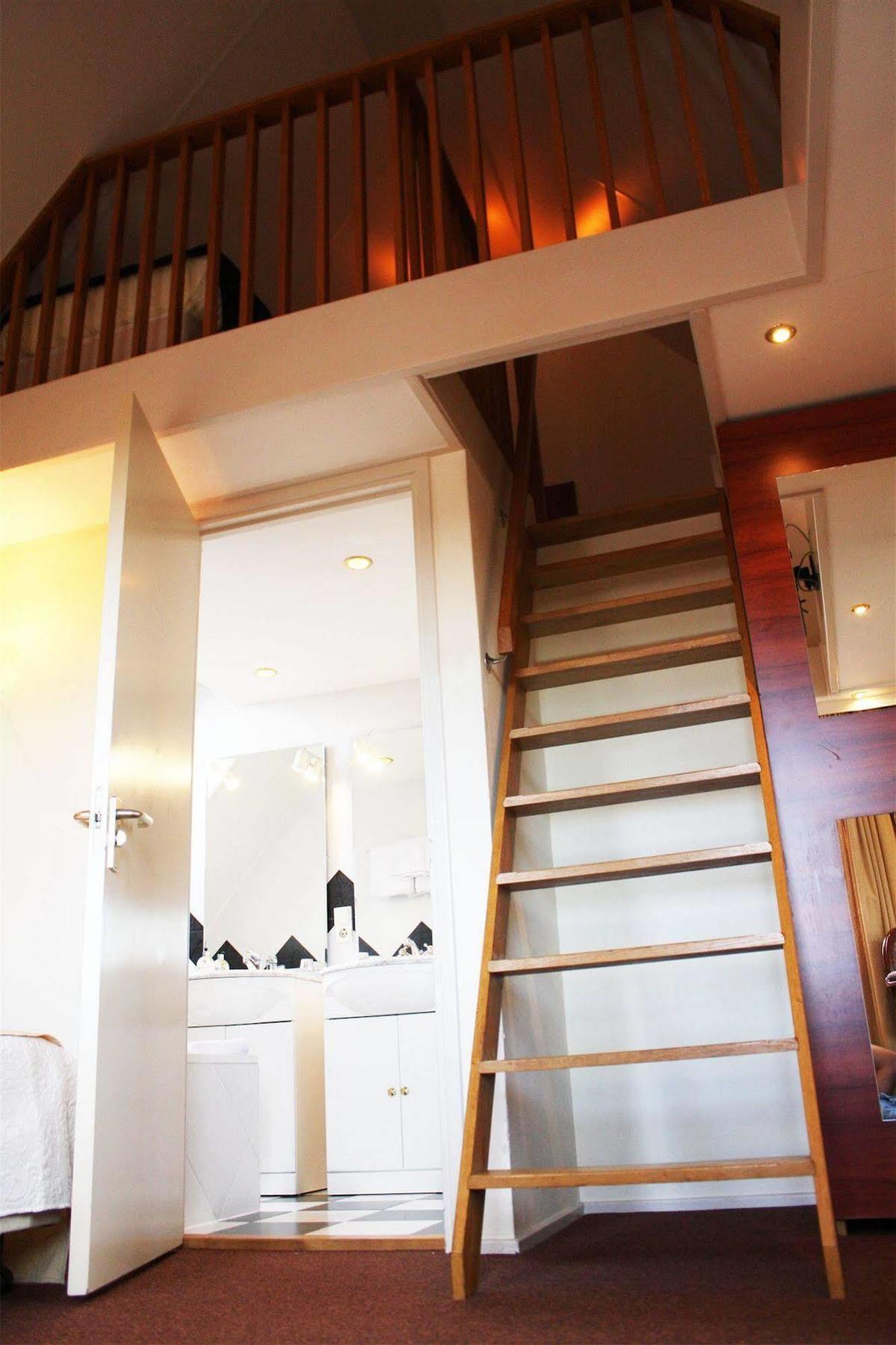 Hotel-Restaurant Loodsmans Welvaren Bv เดนฮอร์น ภายนอก รูปภาพ
